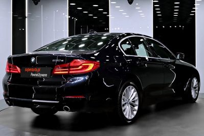 BMW Seria 5 530e xDrive Luxury Line