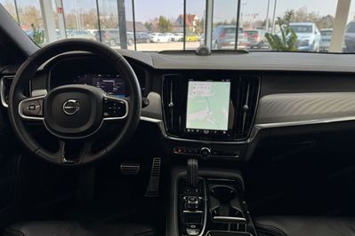Volvo V90 T8 AWD Plug-In Hybrid R-Design aut