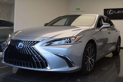 Lexus ES 300h Business Edition 2.5 E-CVT
