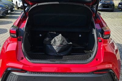 Toyota C-HR 2.0 PHEV Dynamic Force Executive