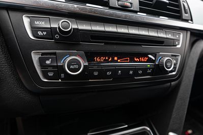 BMW Seria 3 320d 2.0 Modern Line