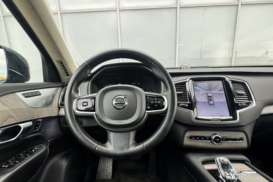 Volvo XC90 T8 AWD Plug-In Hybrid Plus Dark 7os aut