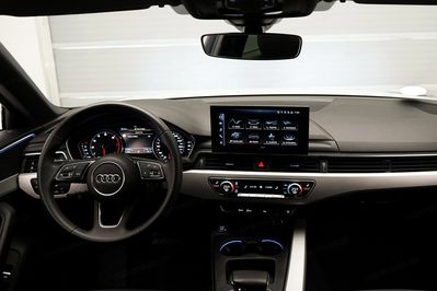 Audi A4 35 TFSI mHEV S tronic