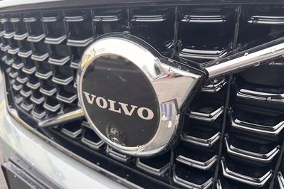 Volvo XC40 B3 Ultra Dark