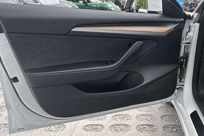 Tesla Model 3 RWD