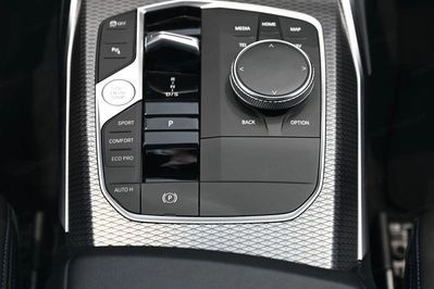 BMW Seria 3 318d mHEV aut