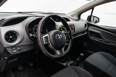 Toyota Yaris Active