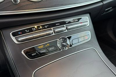 Mercedes E Klasa 400 4-Matic 9G-TRONIC