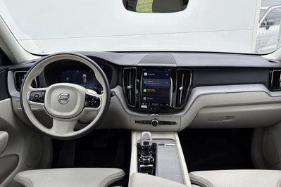 Volvo XC60 B4 D Plus Dark aut