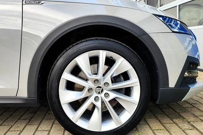 Skoda Octavia 2.0 TDI 4x4 Scout DSG