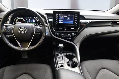 Toyota Camry 2.5 Hybrid Comfort Cvt