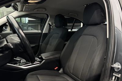 BMW Seria 3 318i aut