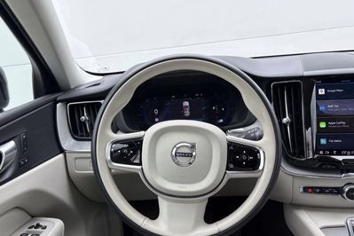 Volvo XC60 B4 D Plus Dark