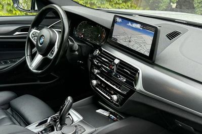 BMW Seria 5 530i xDrive M Sport