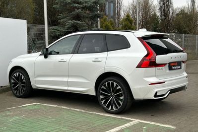 Volvo XC60 B5 B AWD Momentum Pro aut
