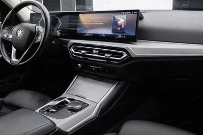 BMW Seria 3 318i aut