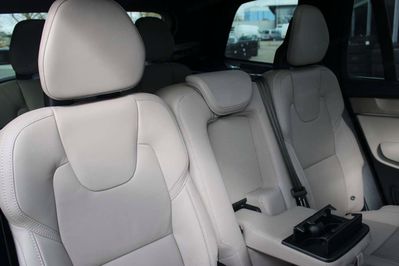 Volvo XC90 B5 AWD Ultra Bright