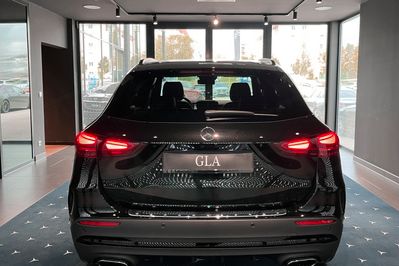 Mercedes GLA 200 AMG Line
