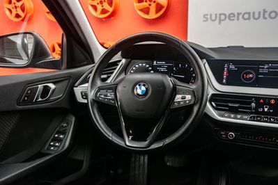 BMW Seria 1 118i Advantage aut