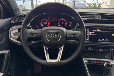 Audi Q3 35 TFSI mHEV Advanced S tronic