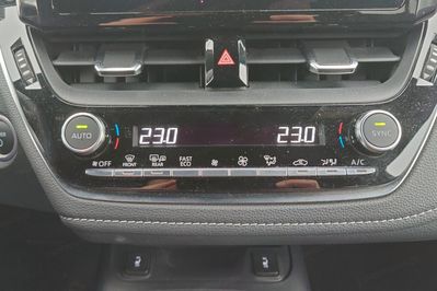 Suzuki Swace 1.8 Hybrid Premium Plus CVT