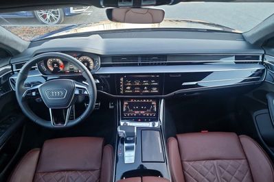 Audi A8 S8 TFSI mHEV quattro Tiptr.