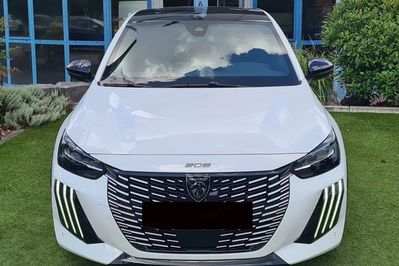 Peugeot 208 GT e-DCS6 1.2 mHEV