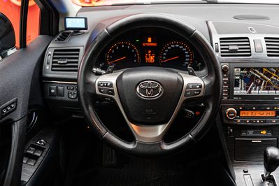 Toyota Avensis 2.0 Premium CVT