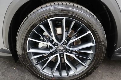 Lexus NX 350h Omotenashi 2.5 Hybrid AWD