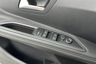 Peugeot 3008 GT Pack 1.6 PHEV e-EAT8 4x4