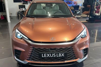 Lexus LBX Elegant 1.5 Hybrid