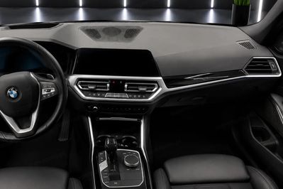 BMW Seria 3 330e xDrive Sport Line aut