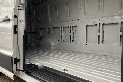 Volkswagen Crafter L4H3 aut