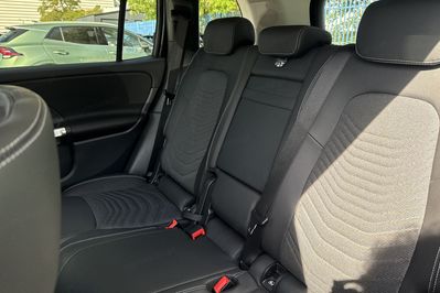 Mercedes GLB 200