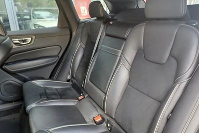 Volvo XC60 T4 R-Design