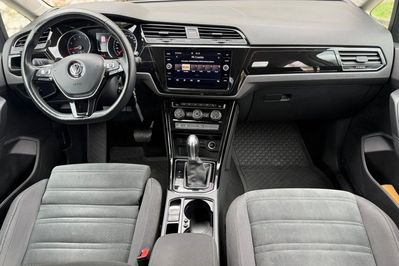 Volkswagen Touran 1.5 TSI R-Line DSG