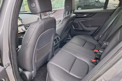 Jaguar XE D200 AWD SE