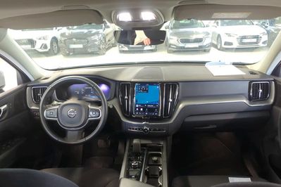 Volvo XC60 B4 Momentum aut