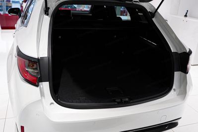 Suzuki Swace Elegance 1.8 Hybrid CVT