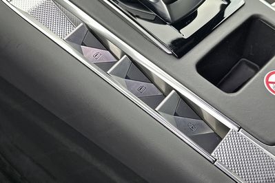 DS DS7 Rivoli 1.6 E-Tense Hybrid AT 4x4