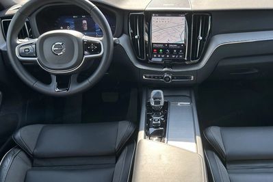 Volvo XC60 T6 Plug-In Hybrid AWD Plus Dark aut