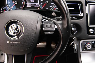 Volkswagen Touareg 3.0 TDI V6 BMT R-Line
