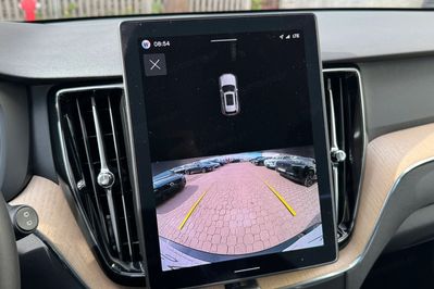 Volvo XC60 B5 B AWD Plus Dark