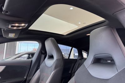 Mercedes CLA Shooting Brake 250 e AMG Line