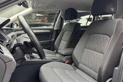 Volkswagen Passat 1.5 TSI Business DSG