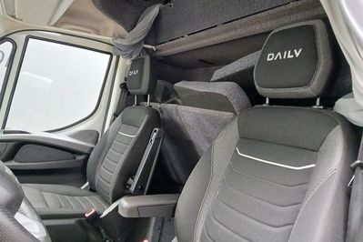 Iveco Daily 70C18 Zabudowa + Tył spanie