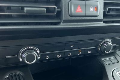 Peugeot Partner Van L2H1 EAT8