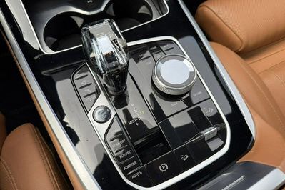 BMW X7 M50i