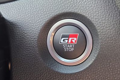 Toyota Corolla GR Sport 2.0 Hybrid Dynamic Force