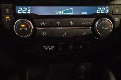 Nissan Qashqai 1.3 DIG-T N-Connecta DCT